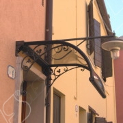 Pensiline in plexiglass